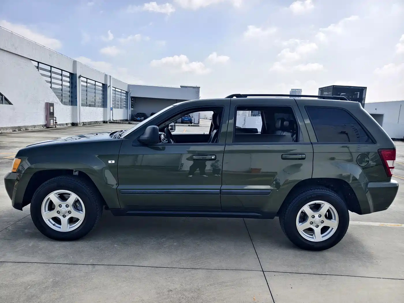 Jeep Grand Cherokee (Import) 2011 2010 3.7L