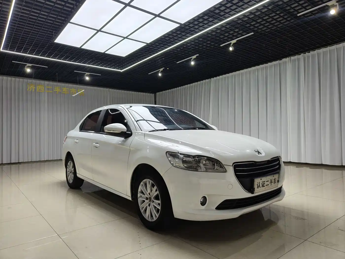 Peugeot 301 2016 1.6L Manual Comfort Edition фото 3