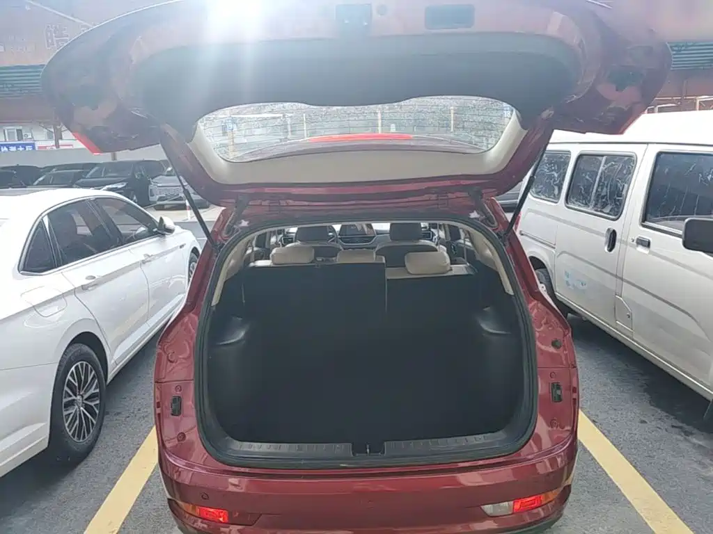 Baojun 310W 2018 2017 1.5L Manual Fashion Edition (China V)