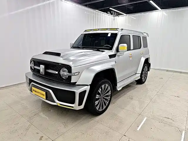 TANK CO CREATION TANK 300