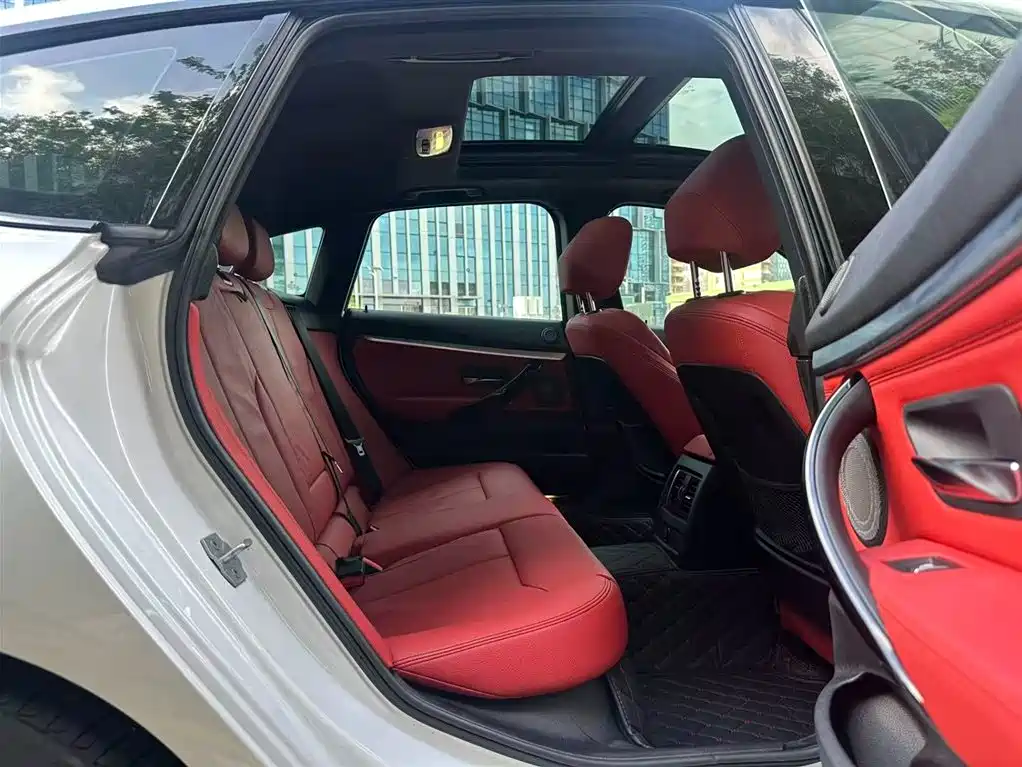 BMW 3 Series GT 2019 320i M Sport Black Night Edition фото 11