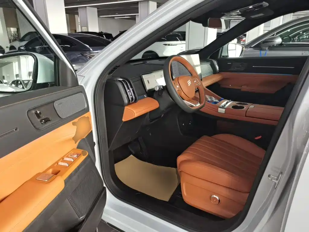 Jetour Shanhai L7 PLUS 2026 2025 Base Model 7-Seater