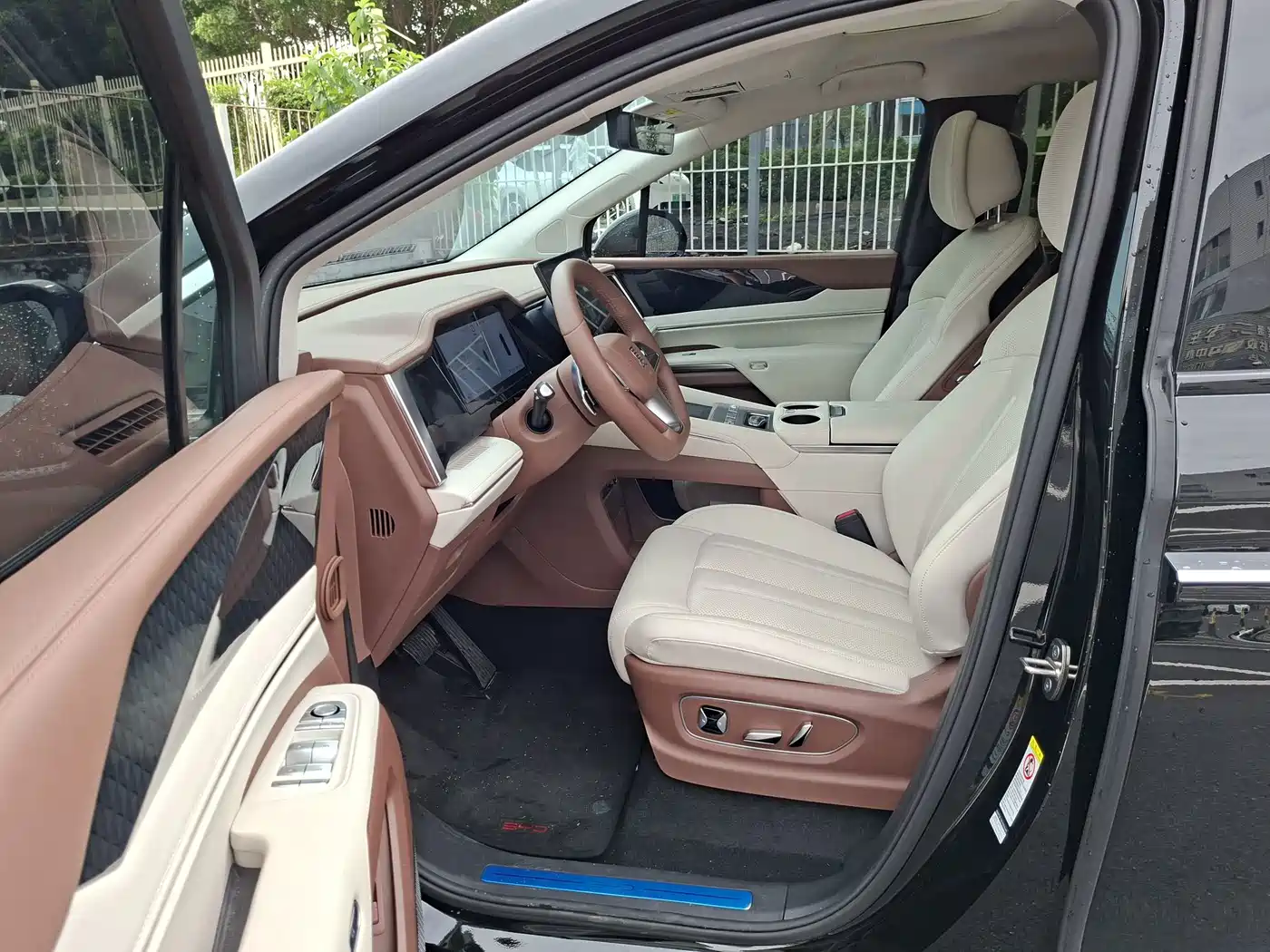 BYD Xia 2025 2025 DM-i 1.5T 180km Excellence