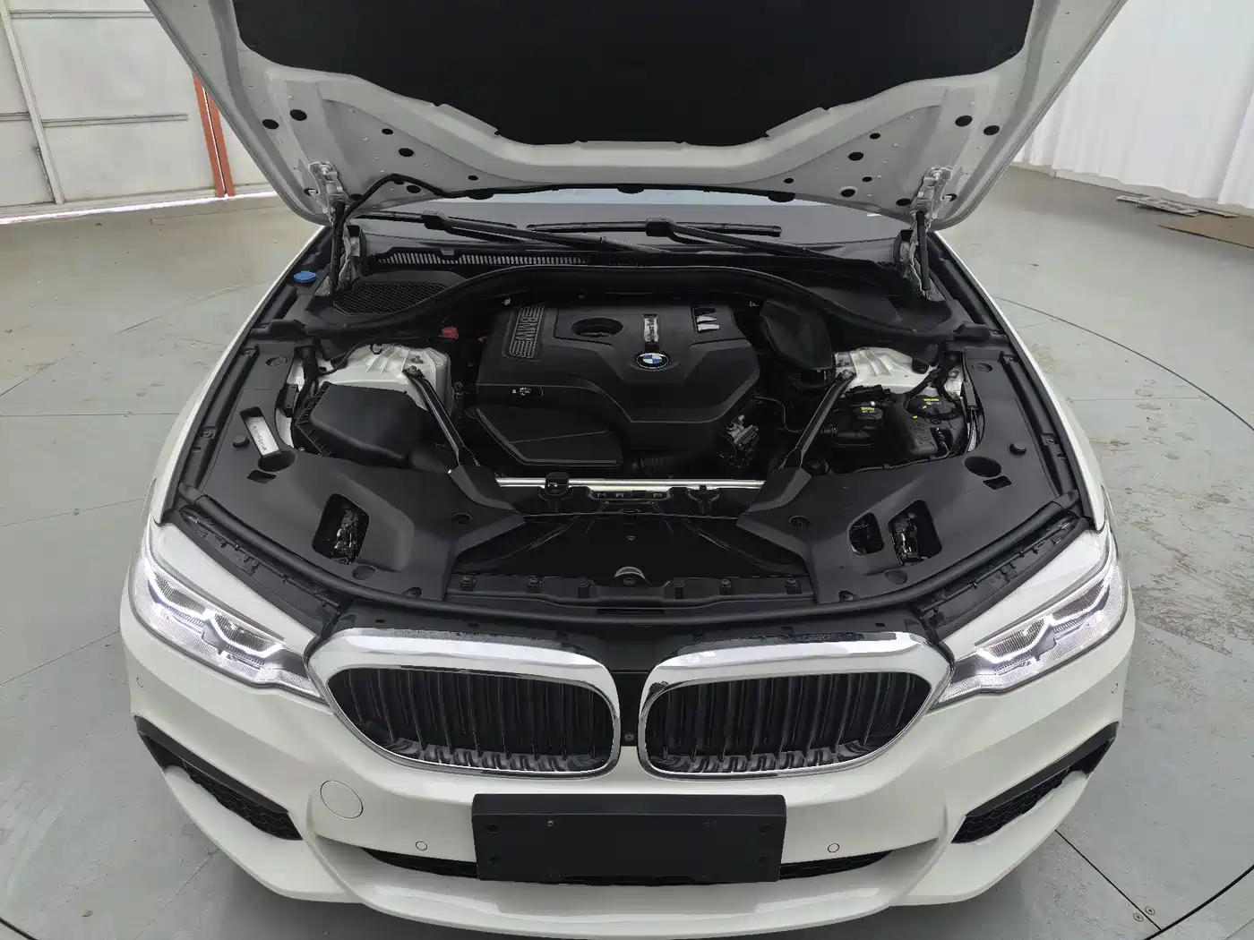 BMW 5 Series 2018 530Li Premium M Sport Package фото 41