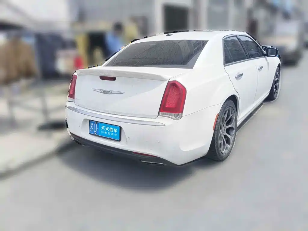 Chrysler 300C (Import) 2016 2016 3.0L Beyond Edition