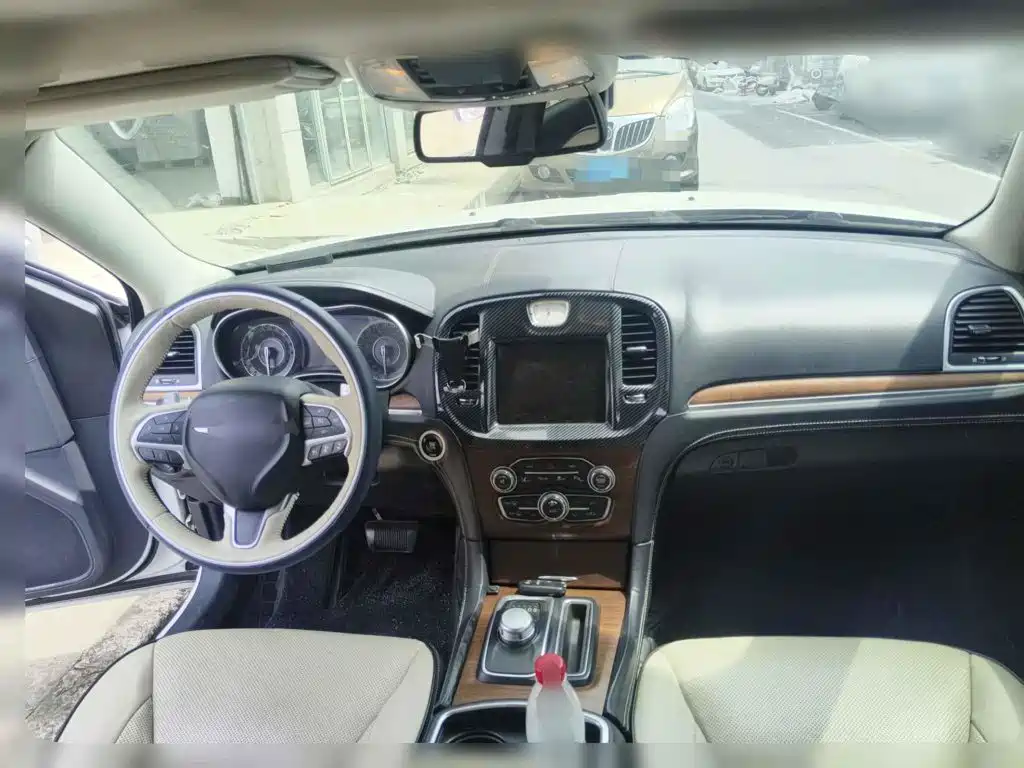 Chrysler 300C (Import) 2016 2016 3.0L Beyond Edition