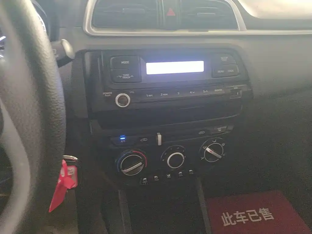 Hyundai Verna 2019 2017 1.4L Manual Renewal Edition China VI
