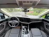 Фото 6 - Volkswagen Touareg