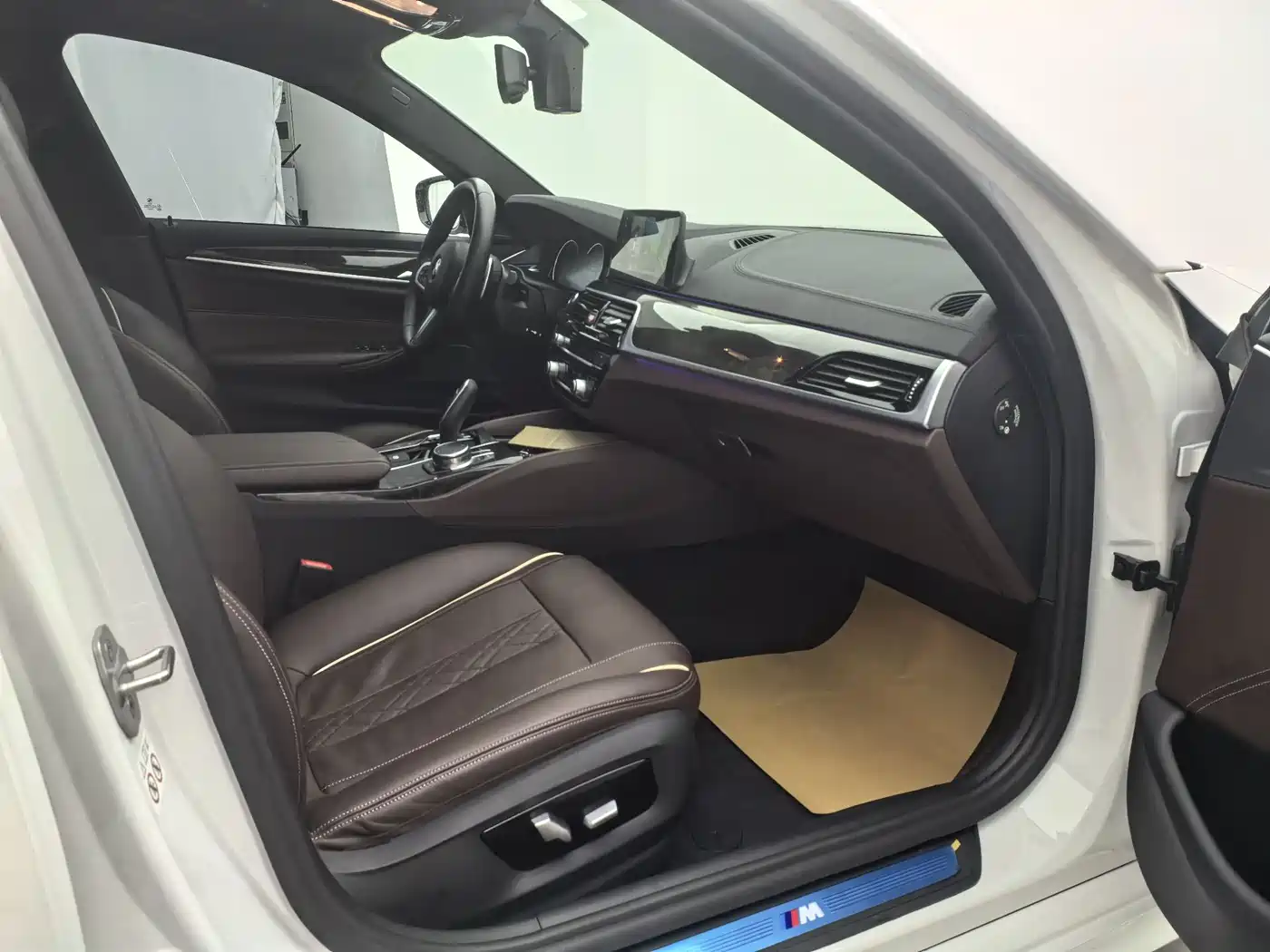 BMW 5 Series 2018 530Li Premium M Sport Package фото 23