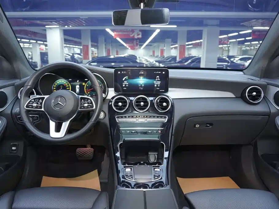 Mercedes-Benz GLC Coupe 2020 GLC 260 4MATIC Coupe SUV фото 8