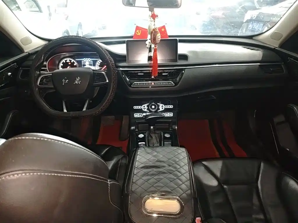 Hongqi H5 2018 30TD Dynamic Edition фото 10