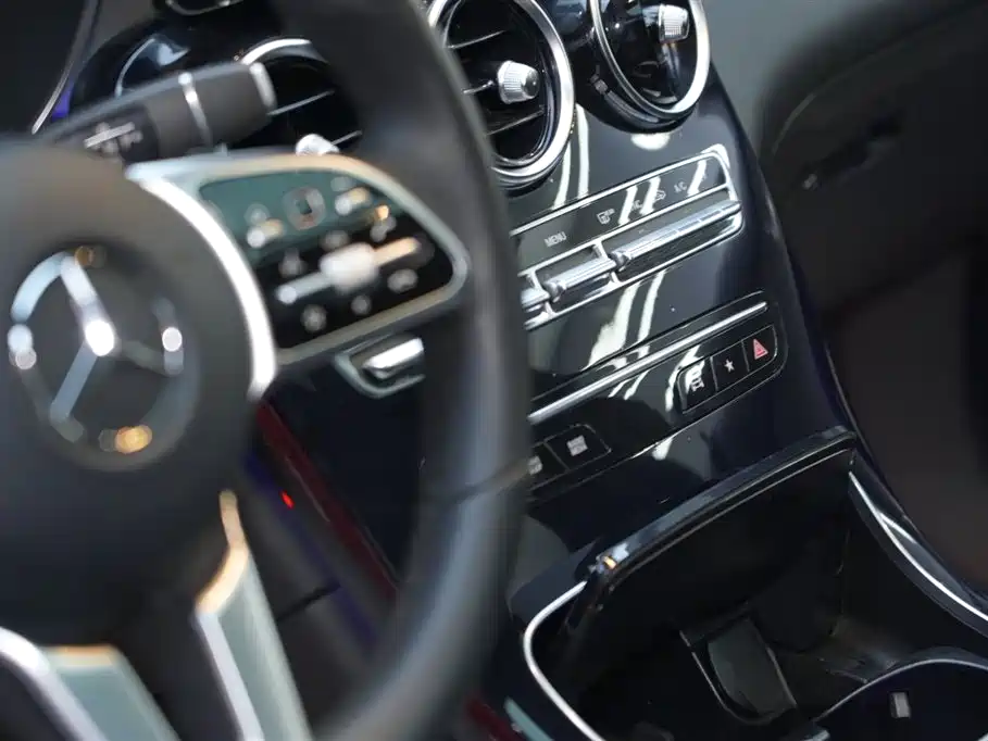 Mercedes-Benz GLC Coupe 2020 GLC 260 4MATIC Coupe SUV фото 13