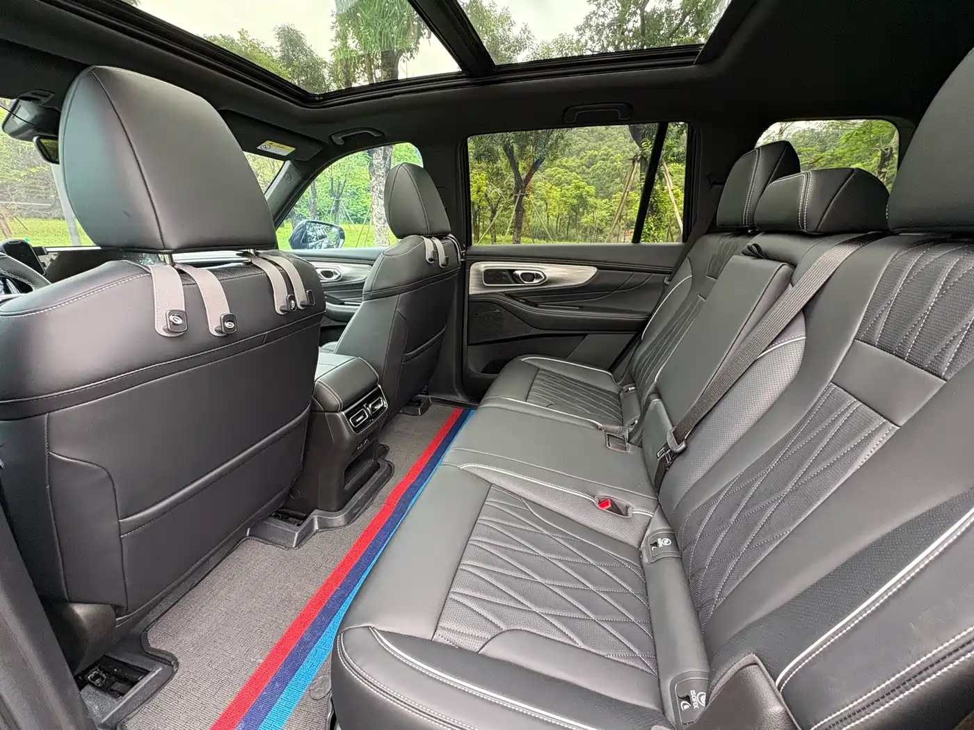 GAC Trumpchi Trumpchi GS8 2025 2025 Pilot Series 2.0TGDI 2WD Luxury Edition 5-seater