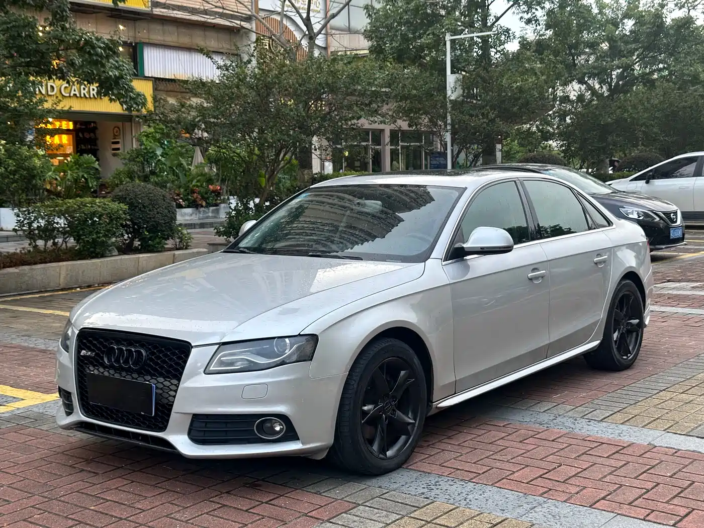 Audi A4L 2010 2.0 TFSI Comfort фото 2