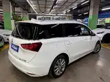 Фото 4 - Buick GL6