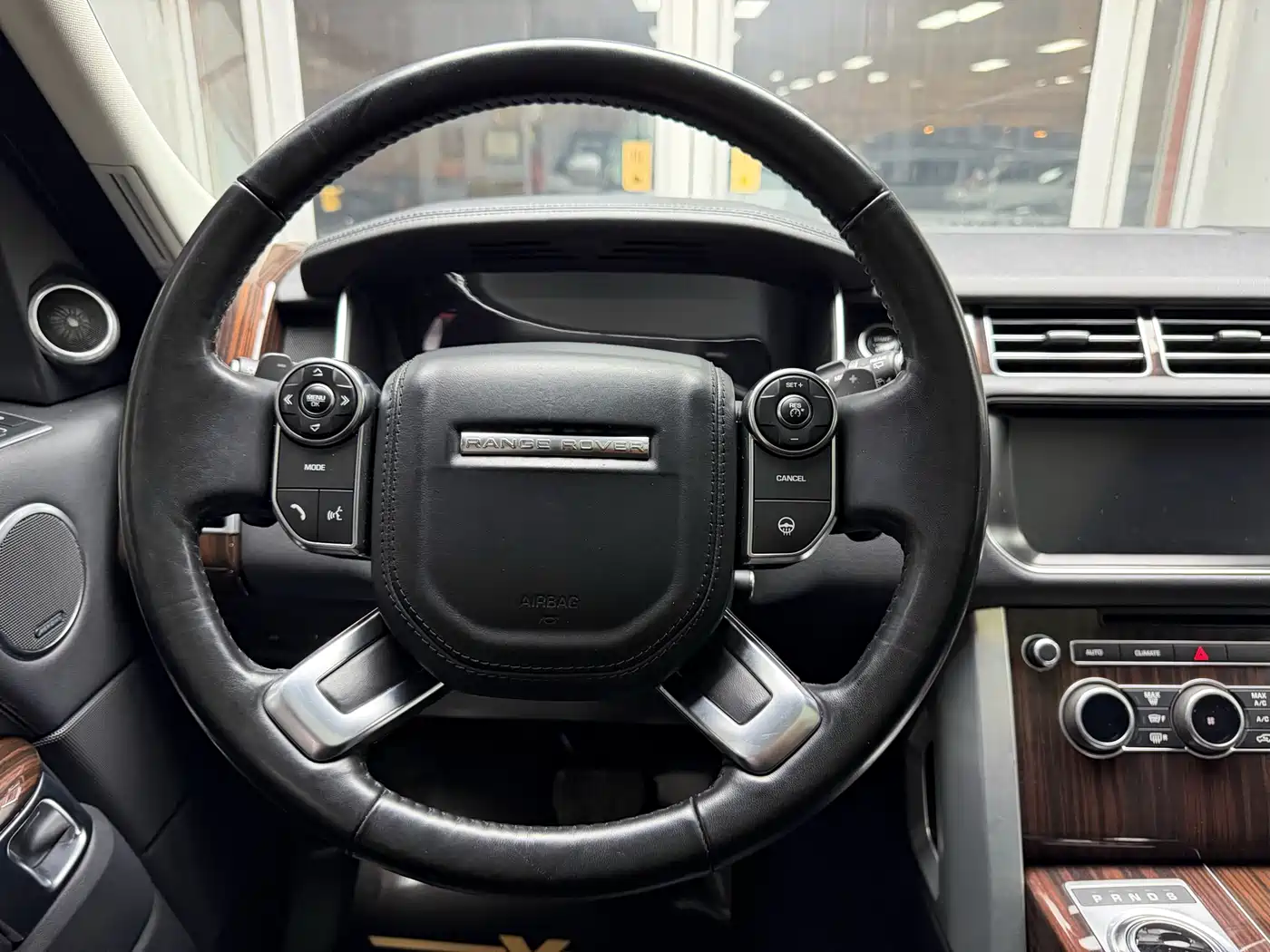Land Rover Range Rover 2016 3.0 SC V6 Vogue фото 31