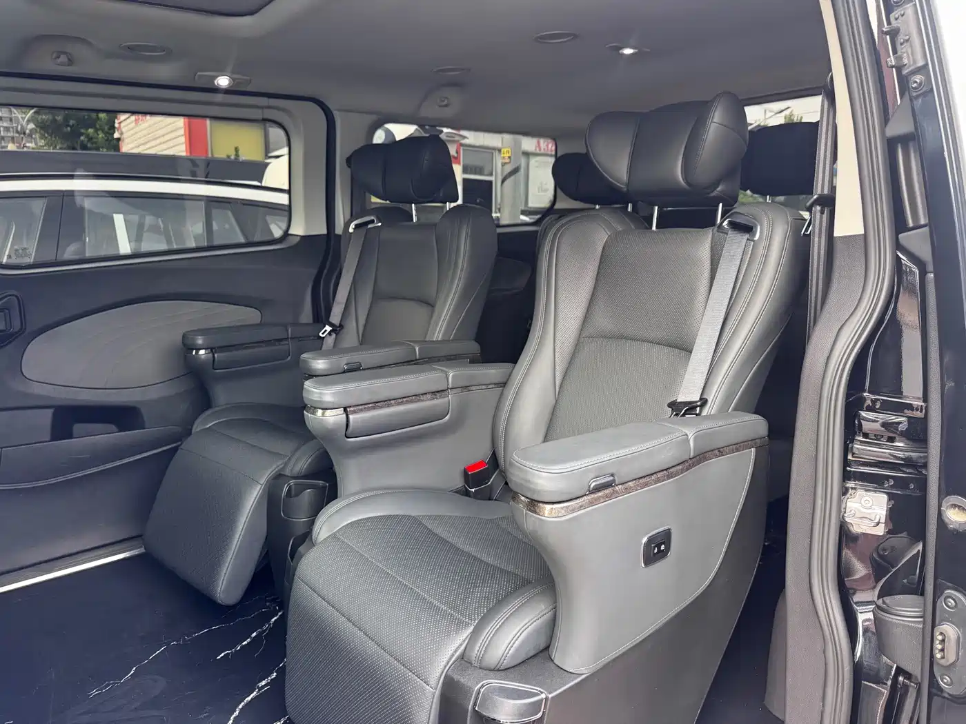 Ford Tourneo 2020 2020 Facelift 2.0T Automatic Premium