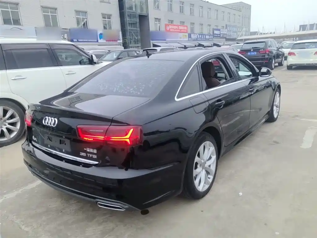 Audi A6L 2018 30th Anniversary 35 TFSI Fashion фото 5