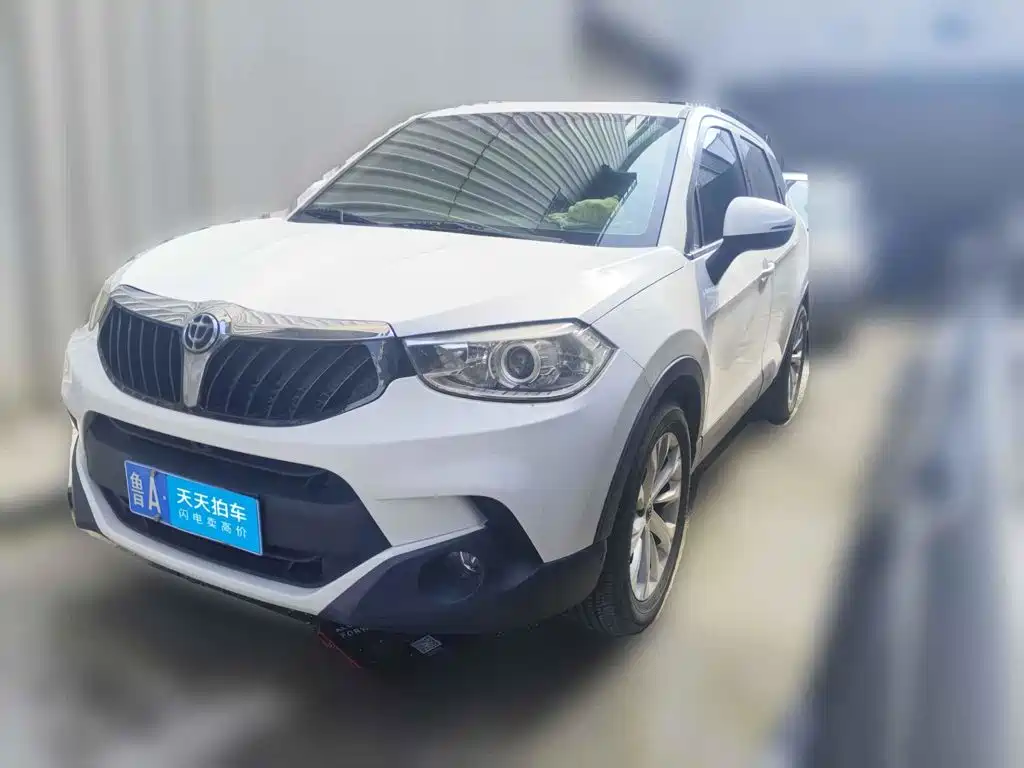 Фото 1 - Zhonghua V3