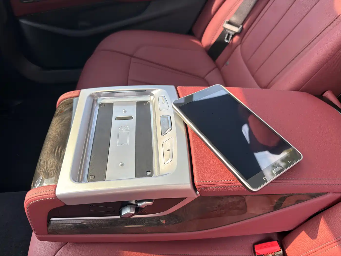 BMW 5 Series 2019 530Li Premium M Sport Package фото 33