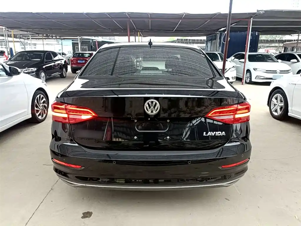 Volkswagen Lavida 2019 1.5L Automatic Comfort Edition China VI фото 6