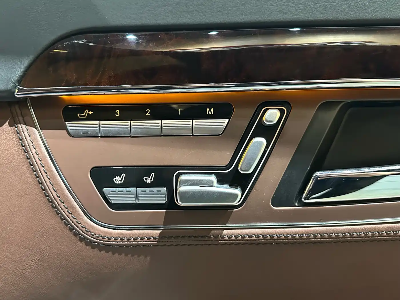 Mercedes-Benz S-Class 2010 S 600 L фото 16