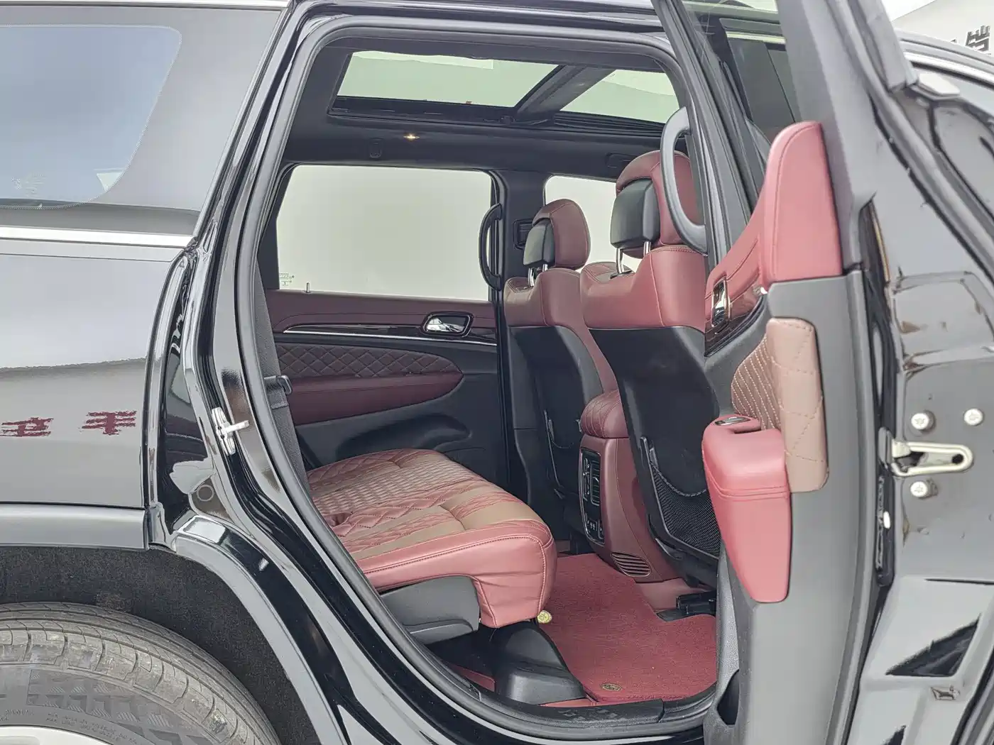Фото 11 - Jeep Grand Cherokee (Import)