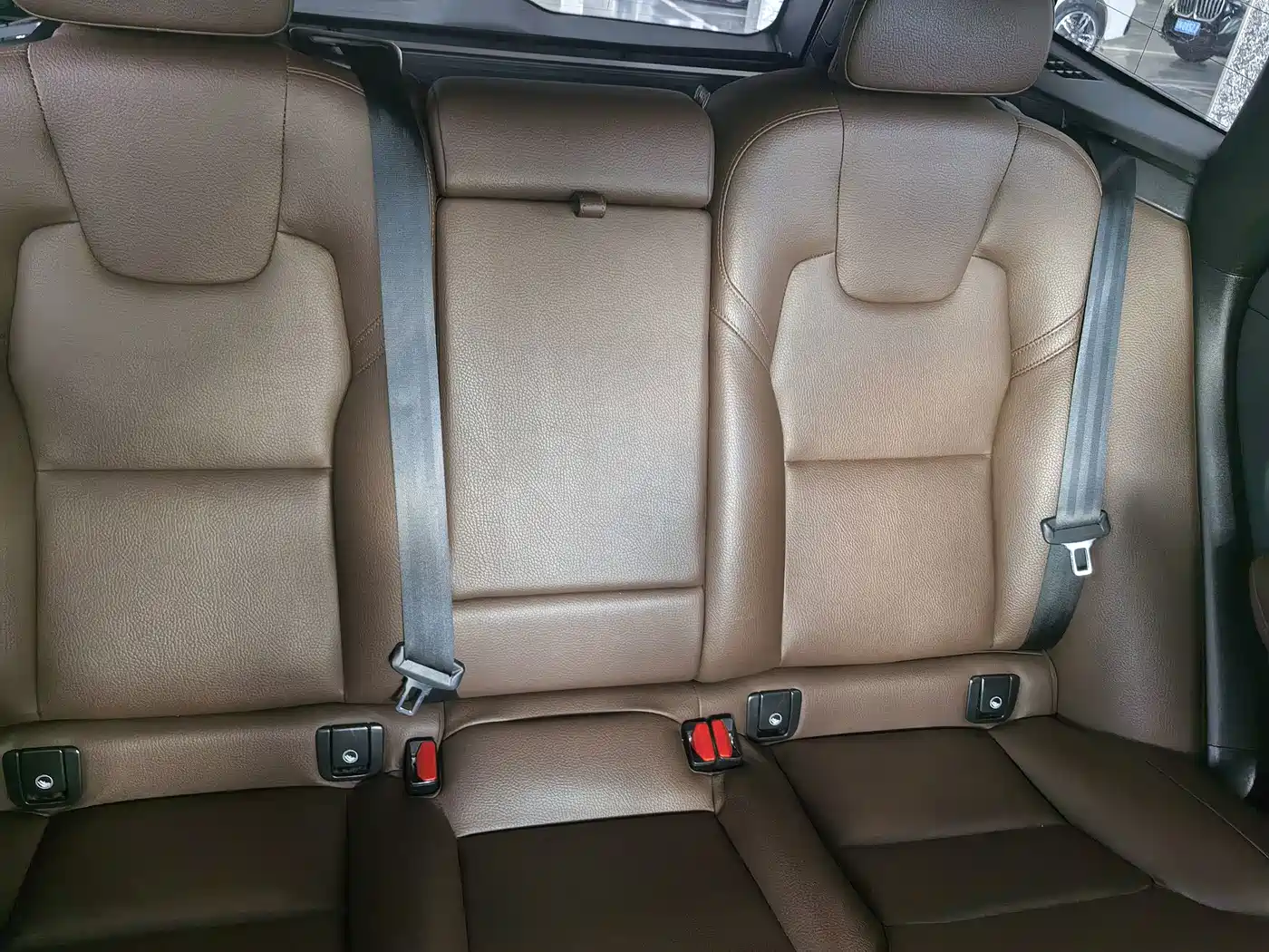 Photo 10 - Volvo XC60