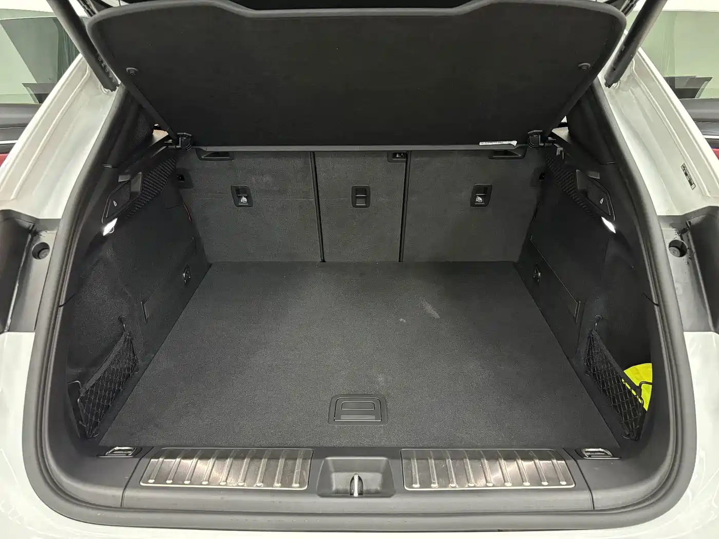 Porsche Macan EV 2025 2024 Macan Long Range