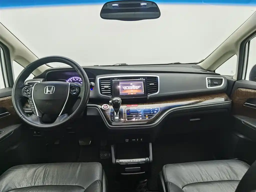 Honda Odyssey 2015 2.4L Smart Edition фото 5