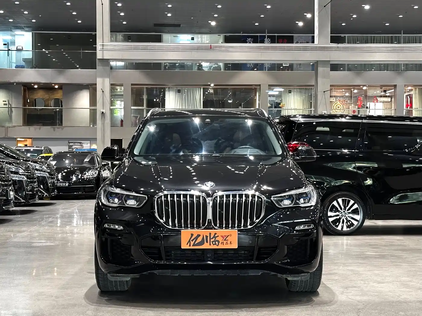 BMW X5 (Import) 2020 xDrive40i M Sport Package фото 2