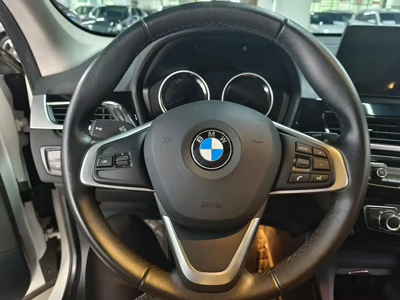 BMW X1 2022 sDrive20Li Fashion фото 6