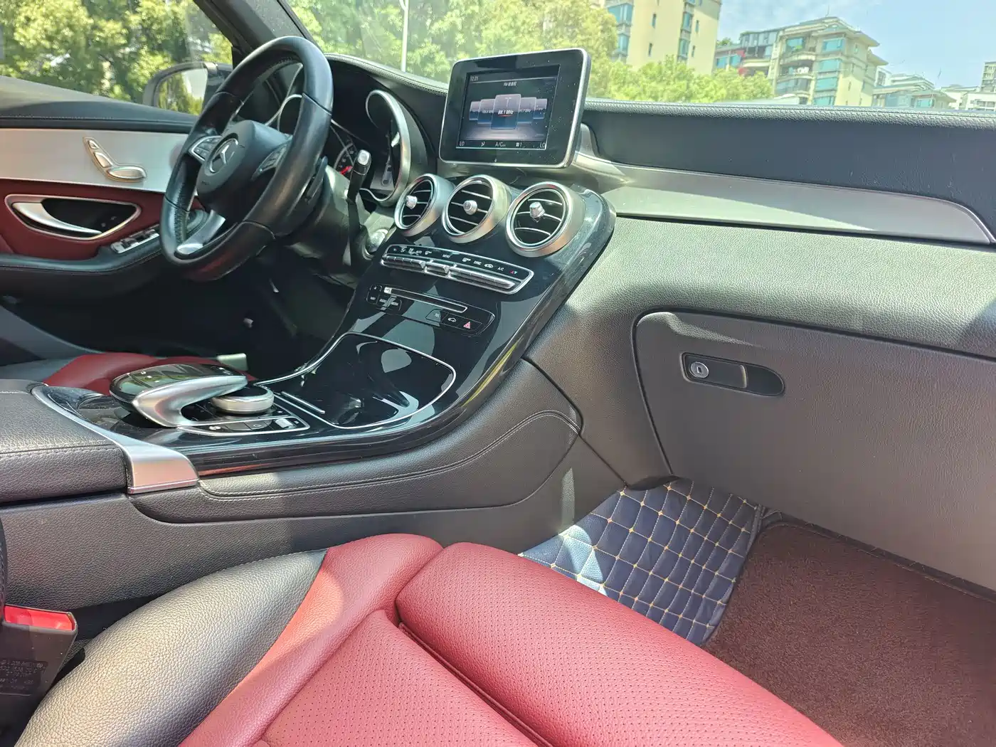 Mercedes-Benz GLC Coupe 2018 GLC 200 4MATIC Coupe SUV фото 15