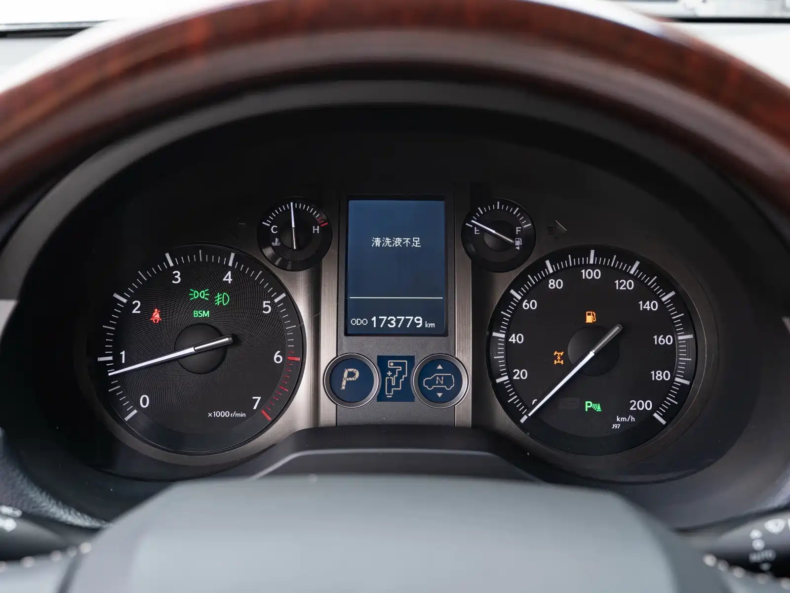 Фото 26 - Lexus GX