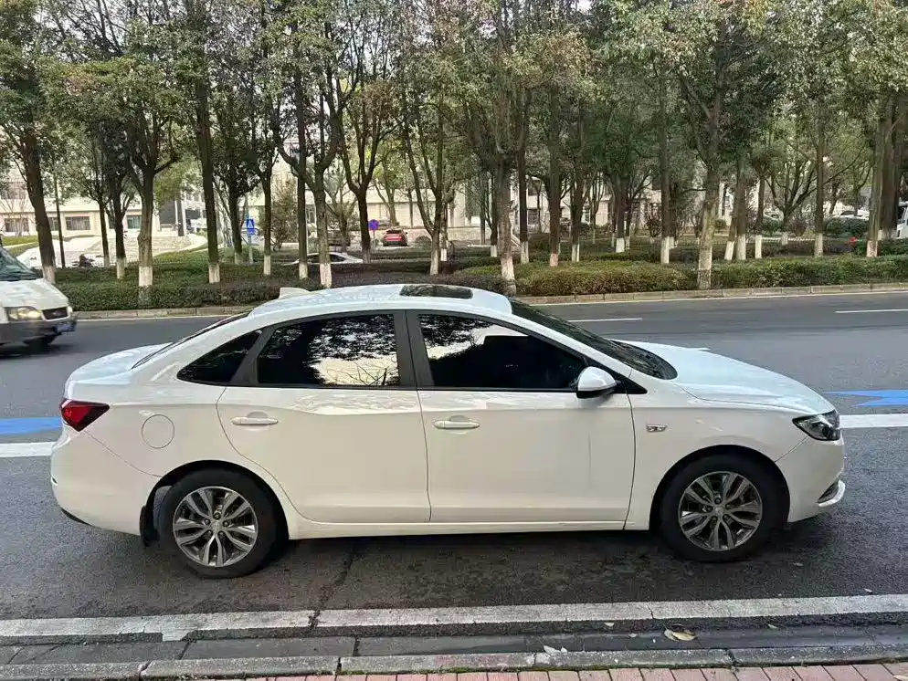 Buick Excelle 2019 18T Auto Connected Elite China VI фото 5