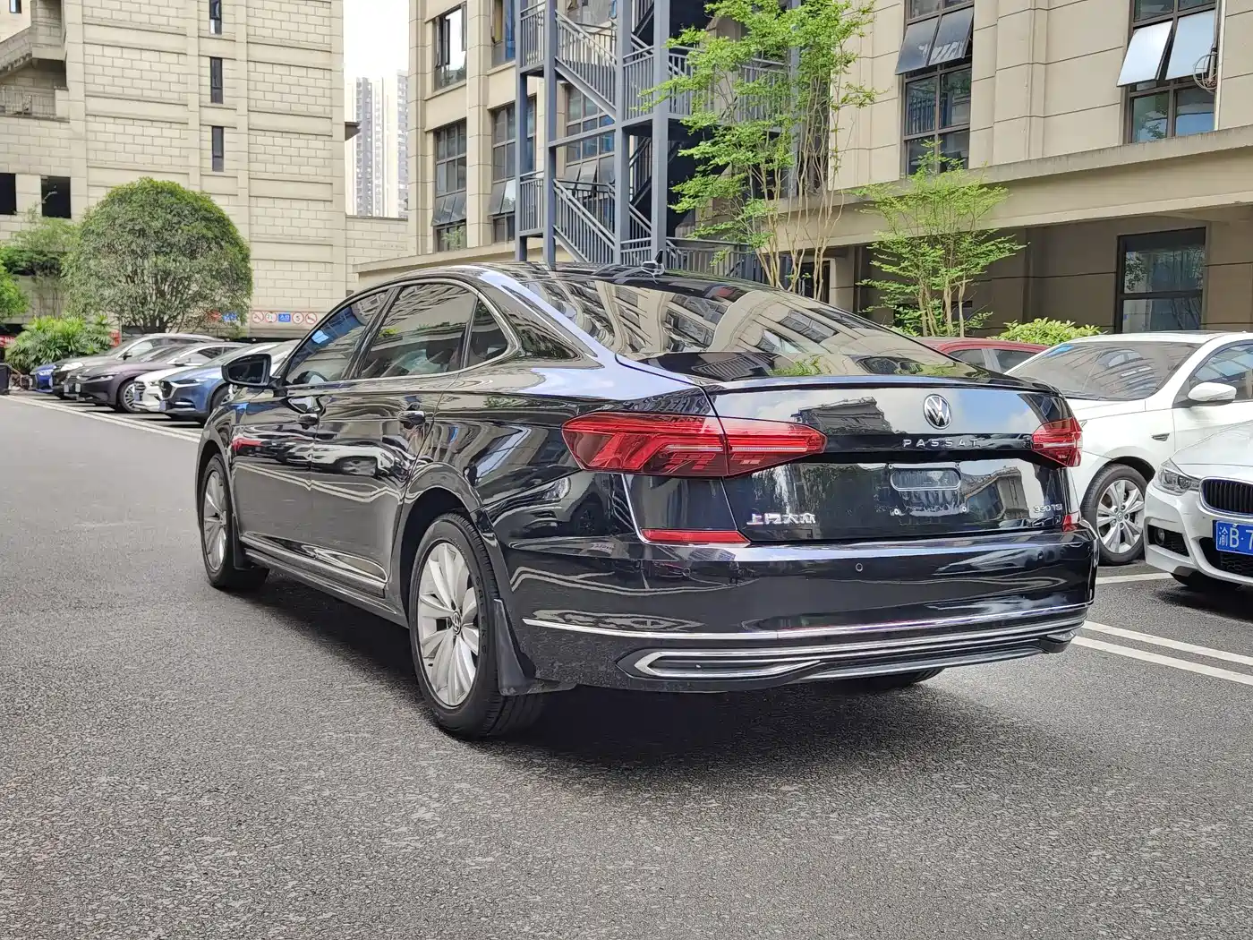 Volkswagen Passat 2021 Model 330TSI Elite Edition фото 4
