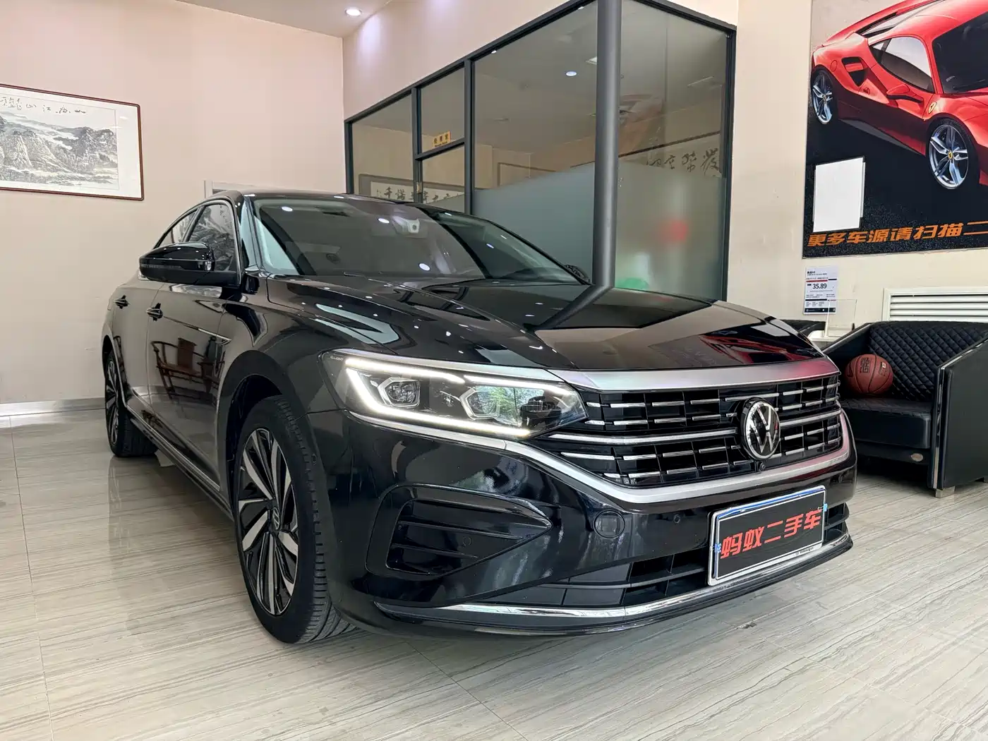 Volkswagen Passat 2023 330TSI Luxury Edition фото 2