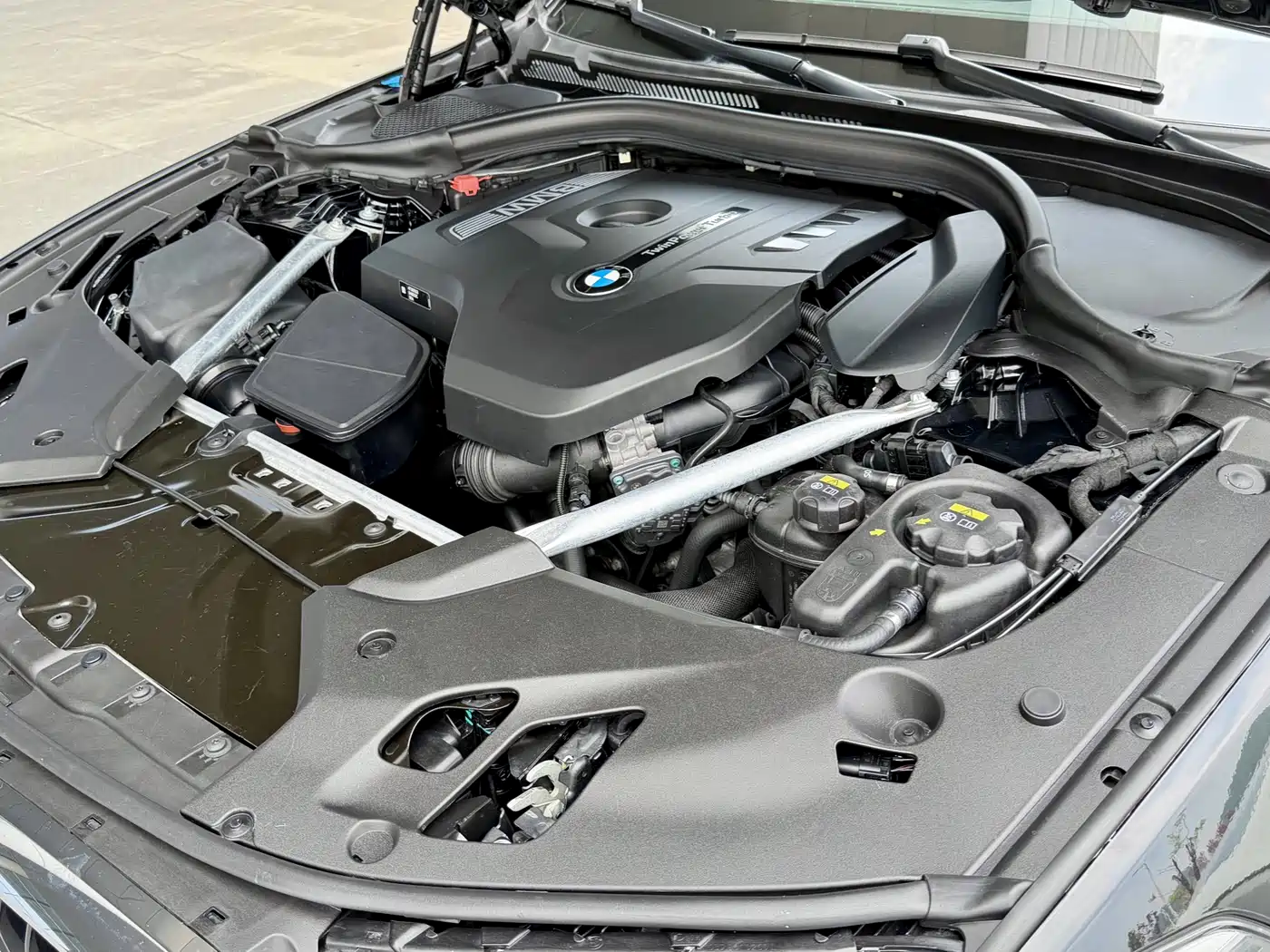 BMW 5 Series 2019 525Li M Sport Package фото 27
