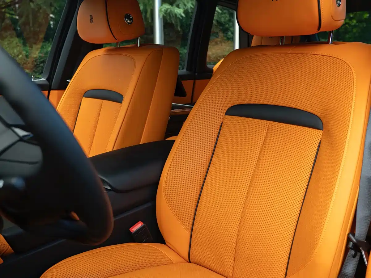 Rolls-Royce Cullinan 2026 2024 4-Seater