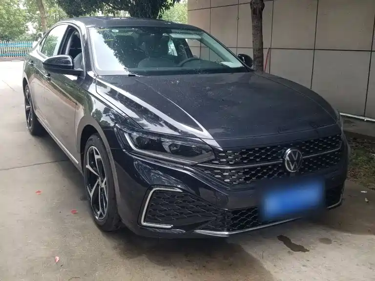 Volkswagen Passat 2026 2026 Outstanding Edition 380TSI Starlight Dragon Soaring Version