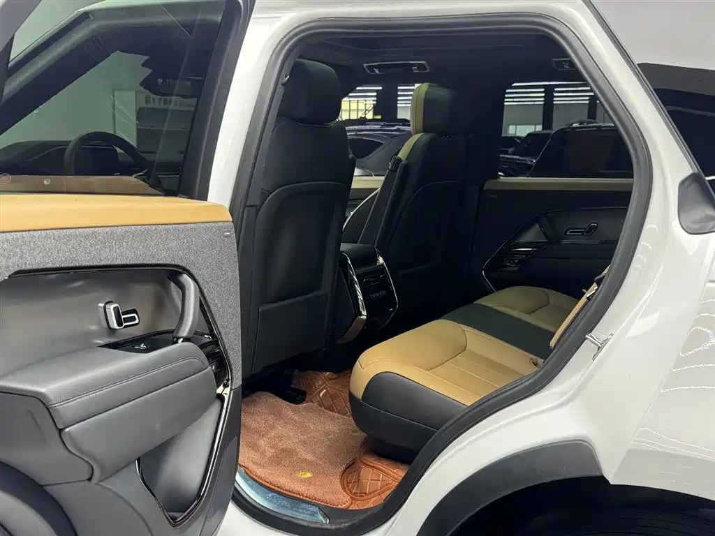 Land Rover Range Rover Sport 2024 400PS Dynamic SE фото 7