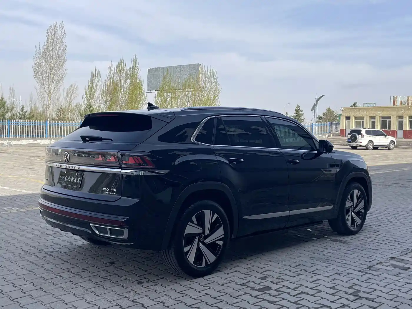 Volkswagen Teramont 2024 Teramont X 380TSI 4WD Premium Luxury Edition фото 4