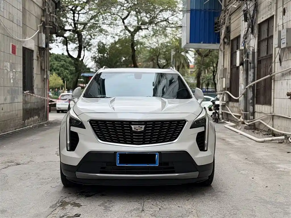 Cadillac XT4 2020 Facelift 28T 2WD Leading фото 2