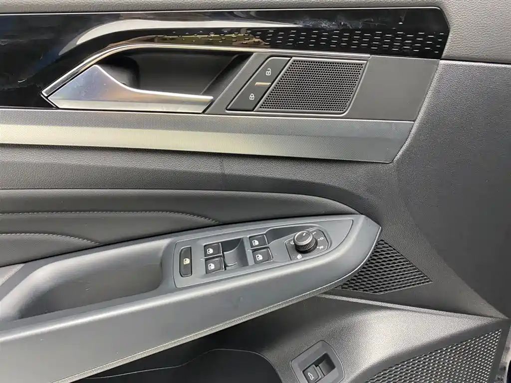 Volkswagen Passat 2023 Facelift 330TSI Starlight Elite Edition фото 24