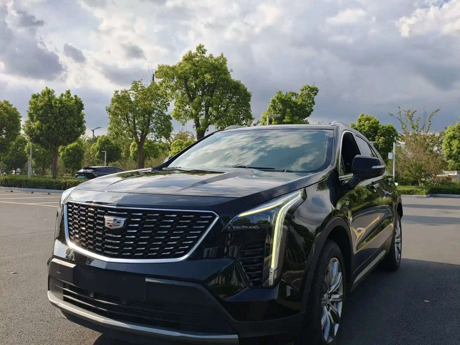 Photo 1 - Cadillac XT4