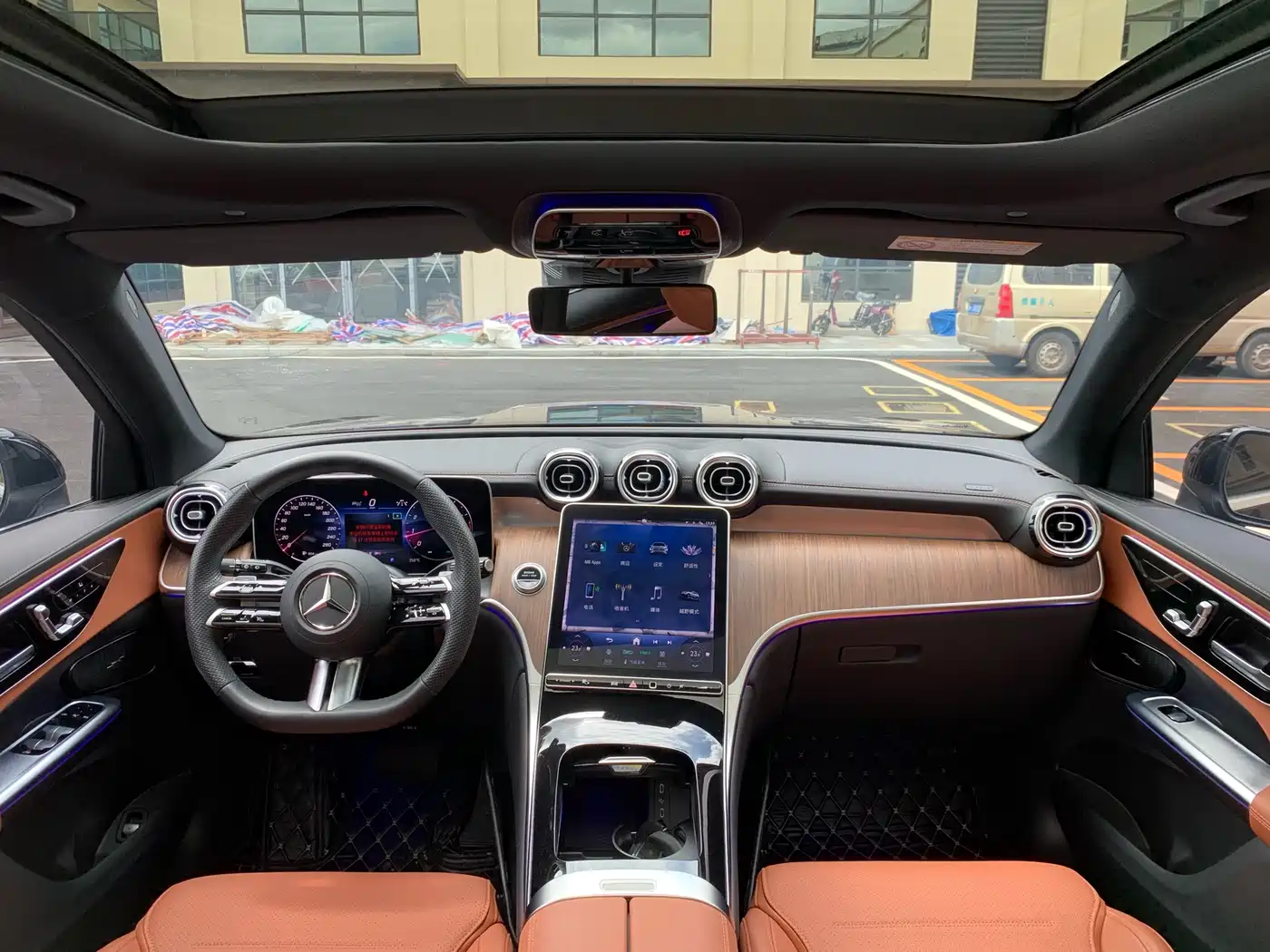 Mercedes-Benz GLC 2024 GLC 300 L 4MATIC Dynamic 5-seater фото 34