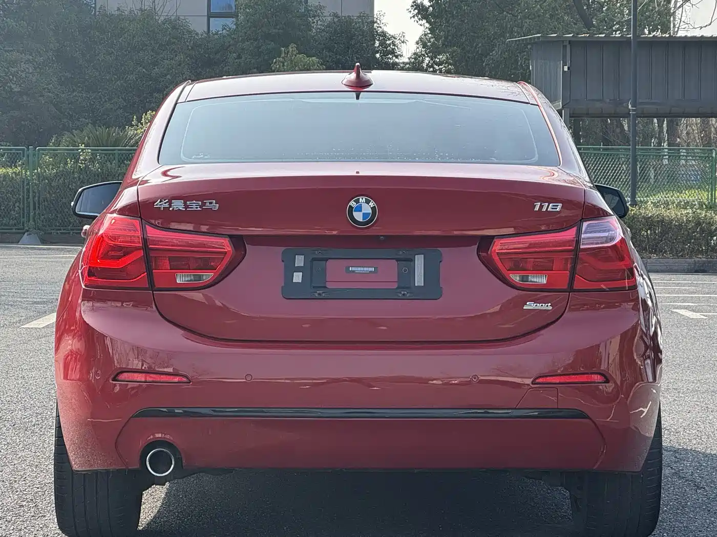 BMW 1 Series 2018 118i Sport Edition фото 6