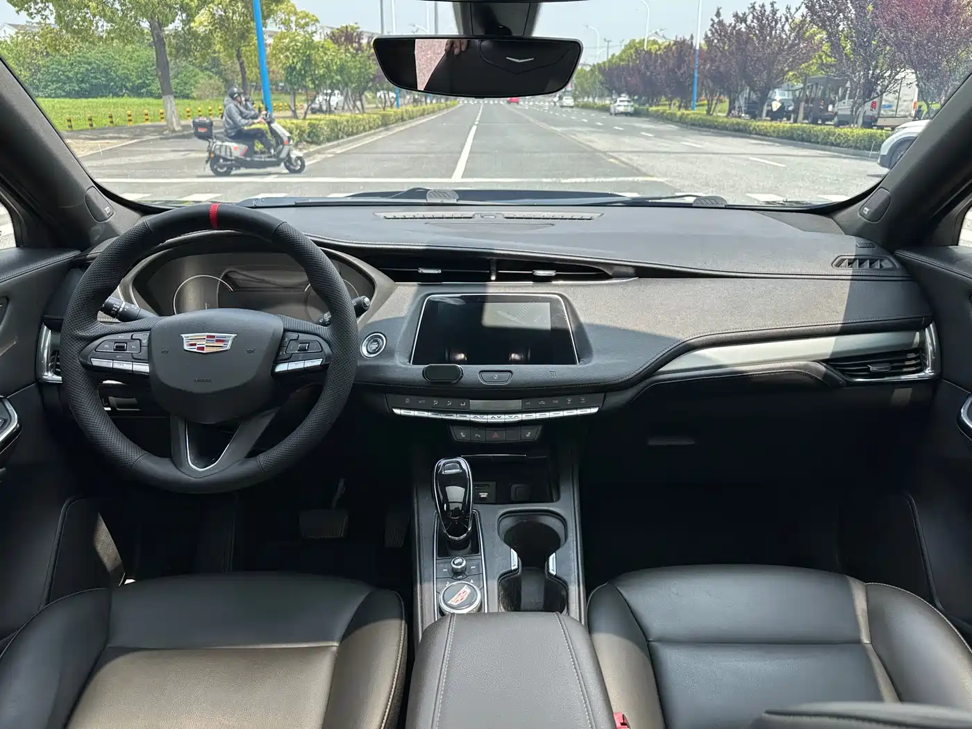 Cadillac XT4 2020 28T FWD Leading Trim фото 14