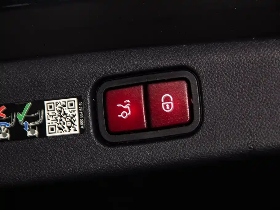 Mercedes-Benz E-Class 2025 Facelift E 300 L Luxury фото 33