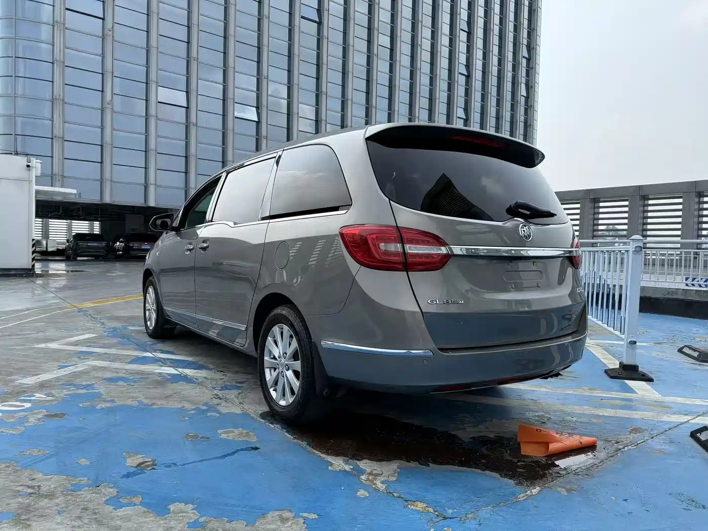 Buick GL8 2018 28T Luxury Model China VI фото 8